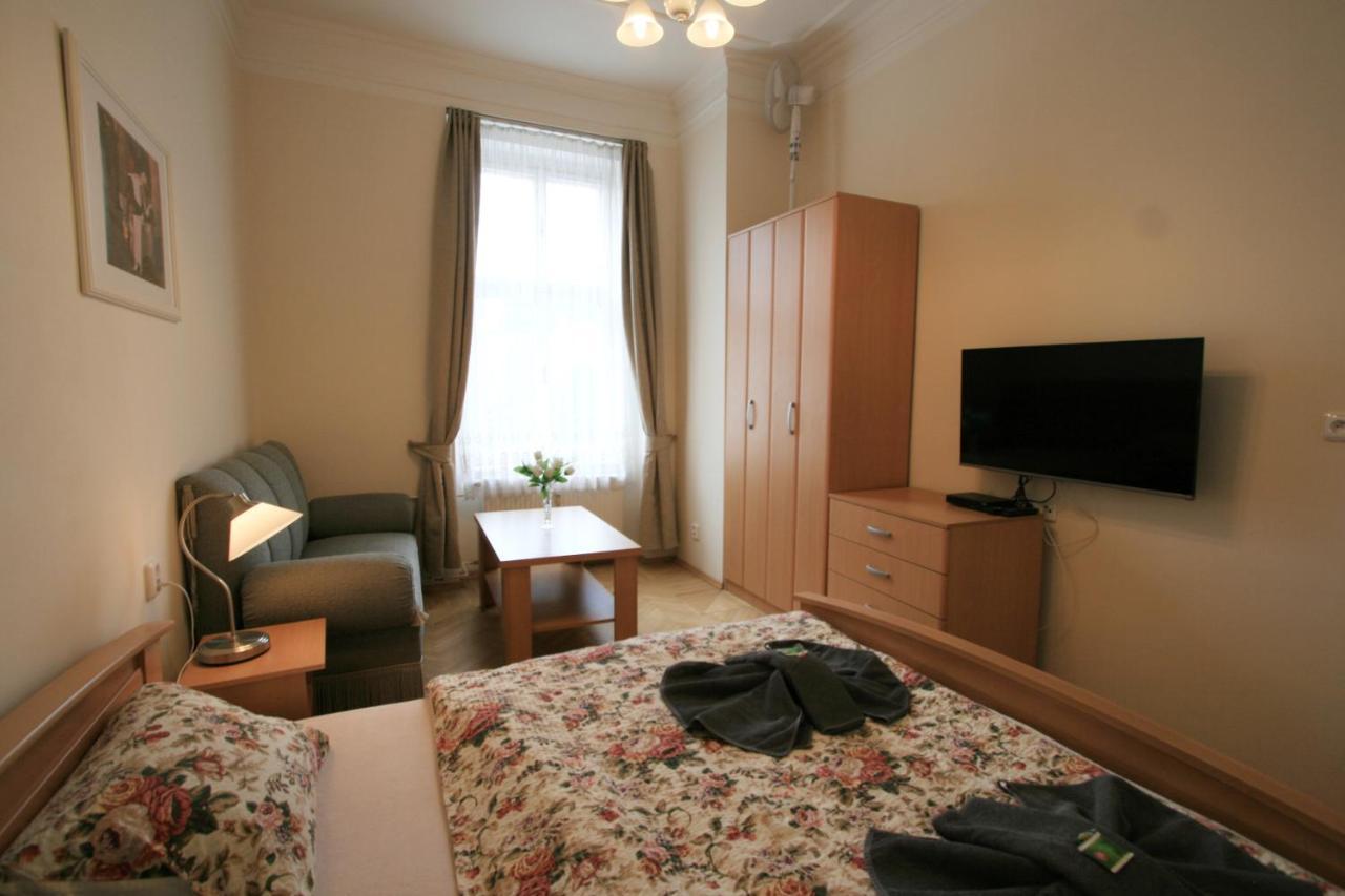 Apartment No. 4B I.P.Pavlova 32 كارلوفي فاري المظهر الخارجي الصورة